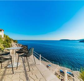 Luxury 7 Bedroom Dubrovnik Beachfront Villa with Infinity Pool, Sleeps 14